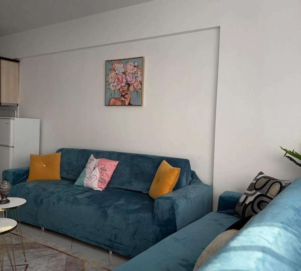 Seaside Apartment Дуррес