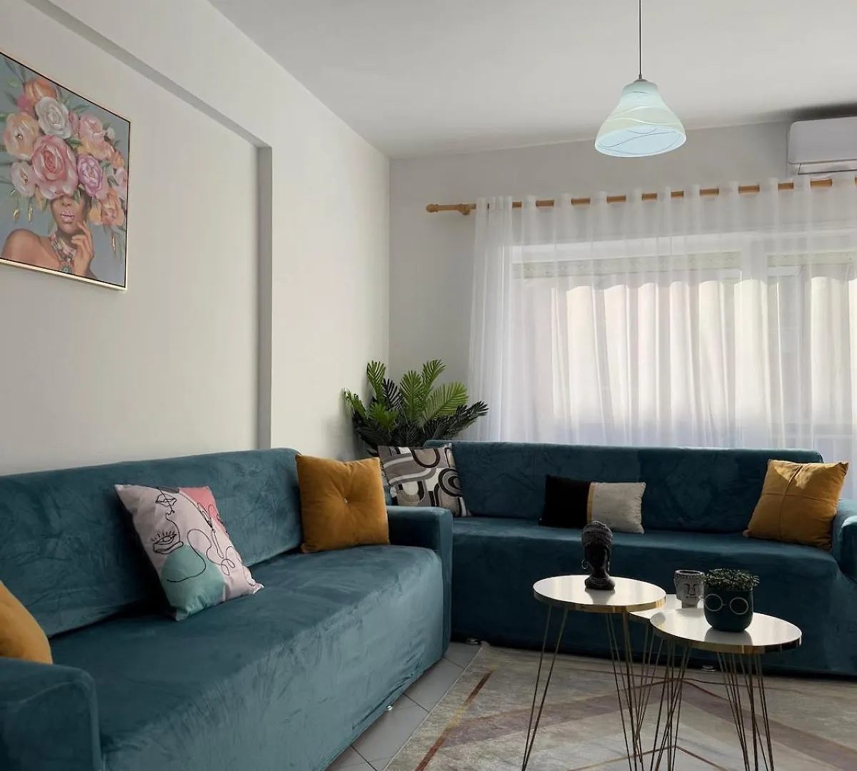 Seaside Apartment Дуррес